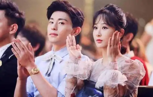 杨紫邓伦恋情坐实2021杨紫邓伦现在真实关系