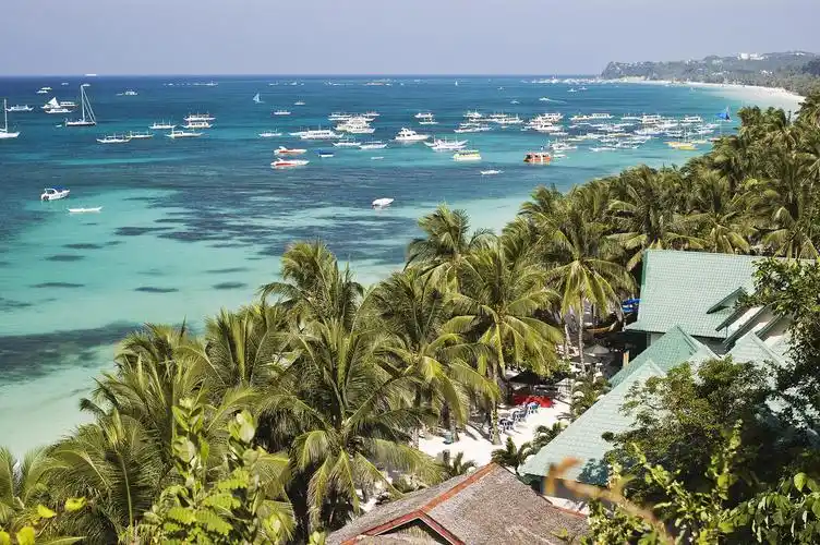 菲律宾"最佳度假岛"被称"粪池"杜特尔特:不改就关