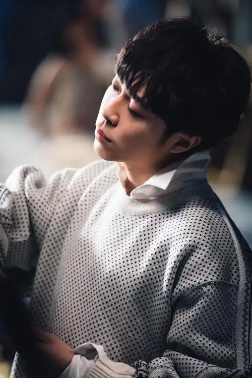 吴青峰新单曲《最难的是相遇》将上线 重新出发唱出心声 __凤凰网