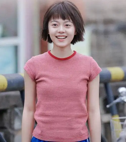 庆幸还有粉丝在关注着赵今麦和关心着她的动态,这代表着大家还喜欢