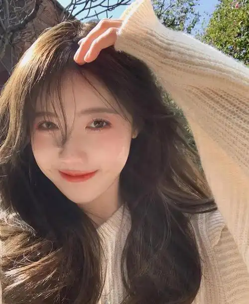 而有些女人其实本身皮肤就是比较白的,但是由于日常护肤不注意,时间久