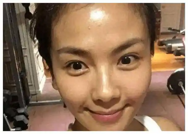 明星分享卸妆心情:刘涛,高圆圆真爽,景甜受够了?_化妆_皮肤_状态