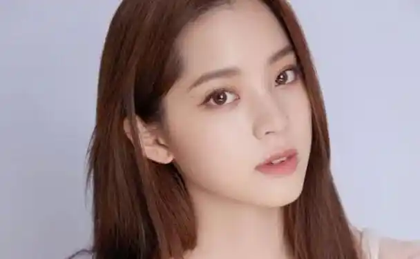 回顾自古塌鼻出美人这10位女星个个惊艳有人曾靠鼻子美出圈