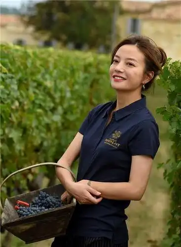 赵薇素颜满脸皱纹老成容嬷嬷?真相让人气愤