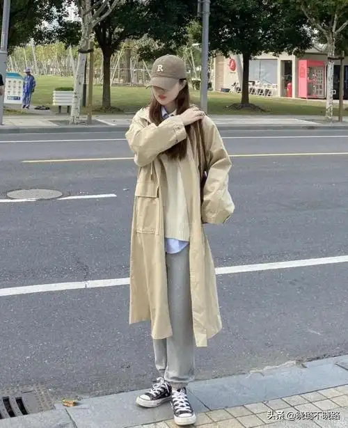 三木带火了"米色风衣",高级优雅真美