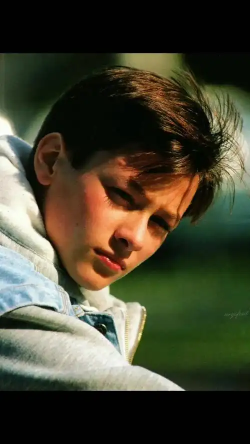 自带忧郁气质的美少年 爱德华弗朗 爱德华弗朗 颜值 盛世美颜 你的