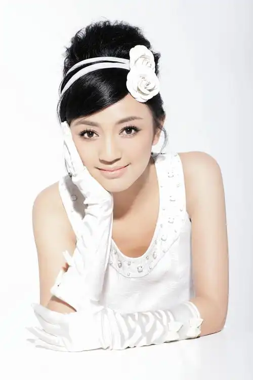 著名艺人罗海琼