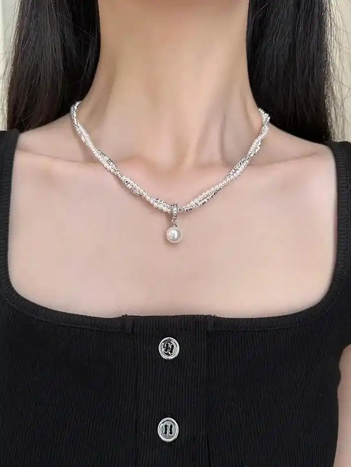 碎银子珍珠项链,戴上光彩照人.93款二十一:碎银子珍珠项链2 - 抖音