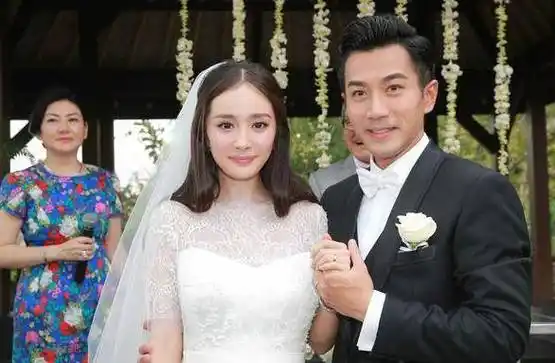 婚后的杨幂还是没有停下来自己的工作,一直都在拍戏, 即使是怀孕都没