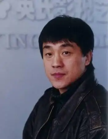 一生只爱一个人的何冰,娶同桌做老婆,22年从未吵架