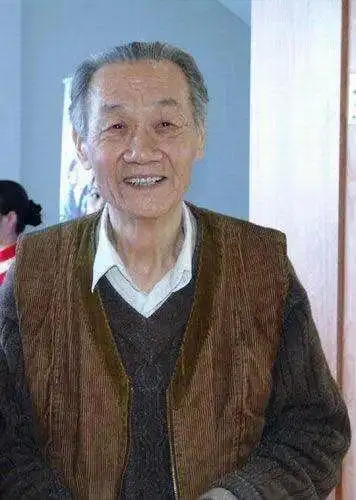 他一辈子演小人物, 90岁还在演戏, 成世界最老演员