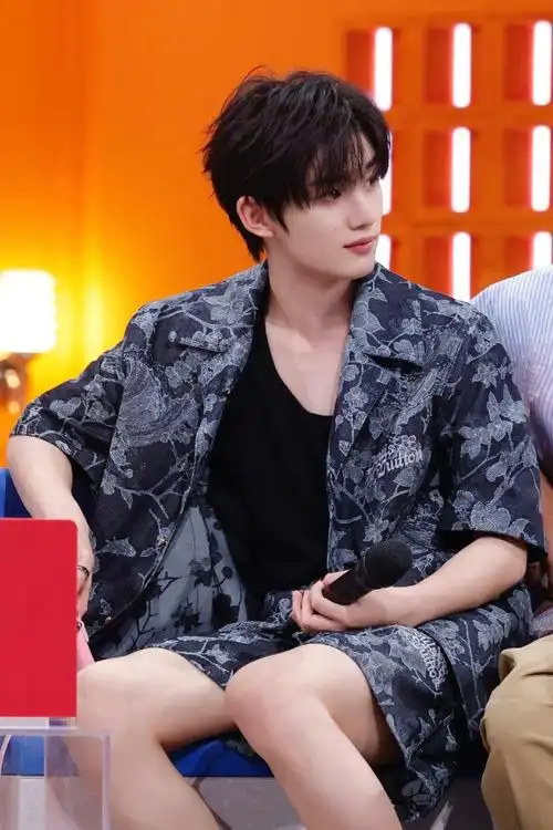 97#星装kstyle#  94#明星爱大牌#  97丁程鑫超话