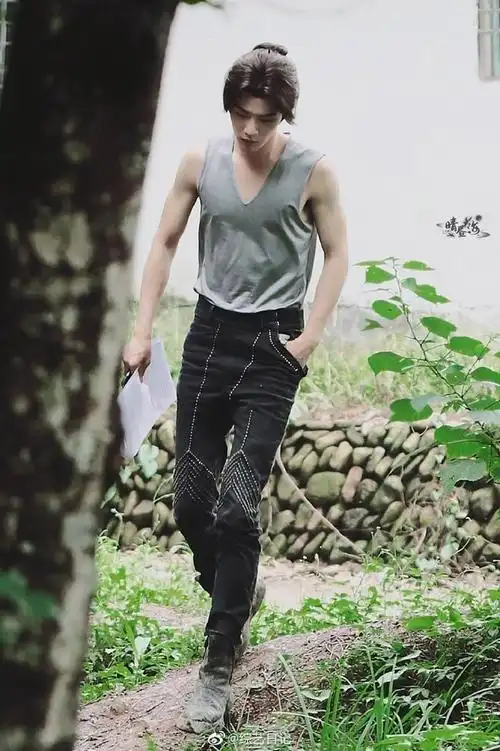 肖战腹肌好明显,这是我可以免费看的嘛!