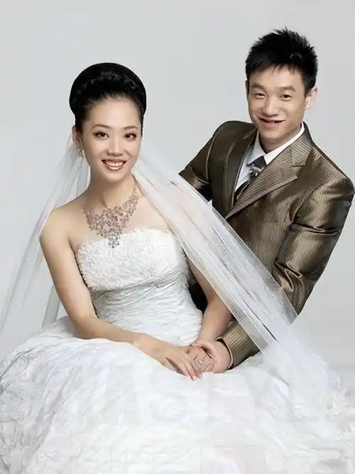 肖钦:女友诈骗5800万,自称事先不知情,如今亲友与他