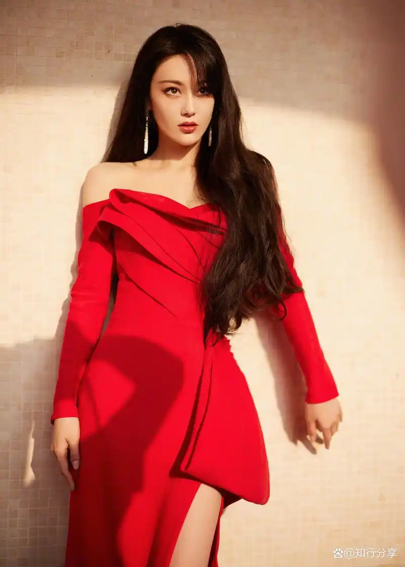 张馨予 火红长裙妩媚动人