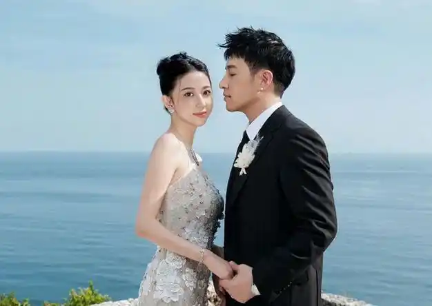 ab锤黄晓明婚内出轨?王源李恩童实锤!王菲怀孕?