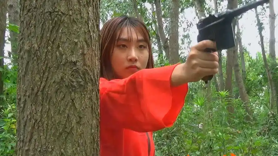 巾帼不让须眉#女游击队长中了敌人的诡计!不幸被捕.