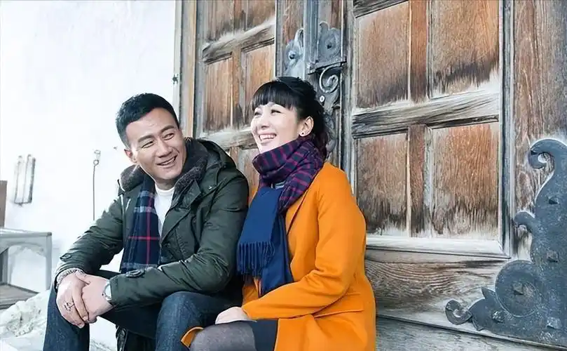 原创演员卢芳胡军娶我后家庭事业两头旺能生儿子要谢谢刘嘉玲