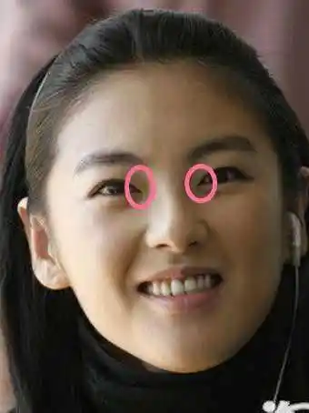 范冰冰素颜照被网友发现开眼角的痕迹看来范爷也需要来个鉴定了