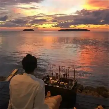 情侣比心手势情侣头像图片大全