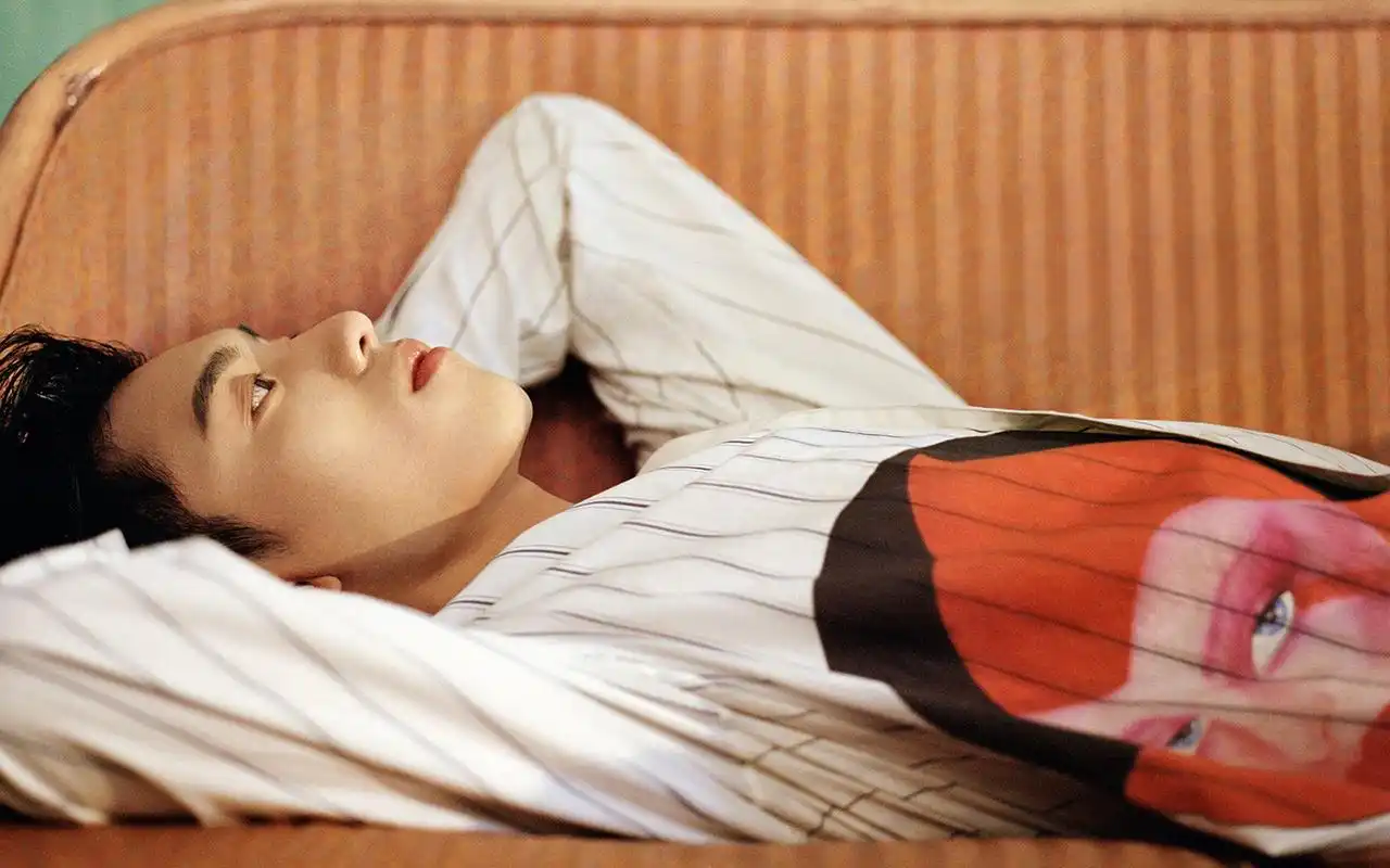 王子异帅气图片桌面壁纸