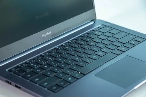 简约时尚,潮玩必备:荣耀magicbook笔记本评测