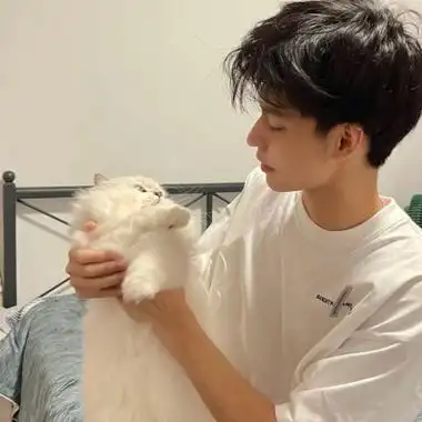 看起来干净简约又温柔的男生头像 高冷侧脸男生真人头像图片合集