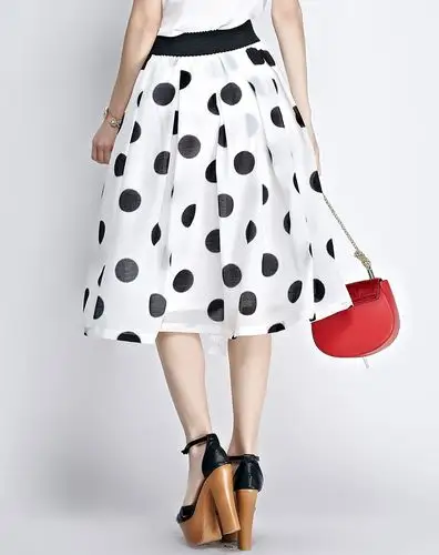 白底黑点中腰合身款半身裙