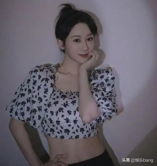 众星中秋齐营业:肖战分享海南vlog,杨紫罕见秀小蛮腰-华威派