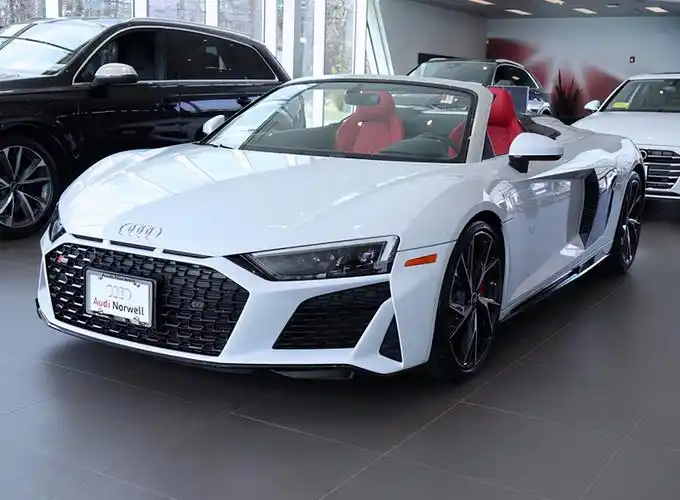 奥迪全新r8敞篷版实拍图片来袭 未来将不再生产r8-新浪汽车