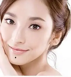 右眼上眼皮有痣的女人的命运,右上眼皮有痣的女人(女人脸上的痣到底