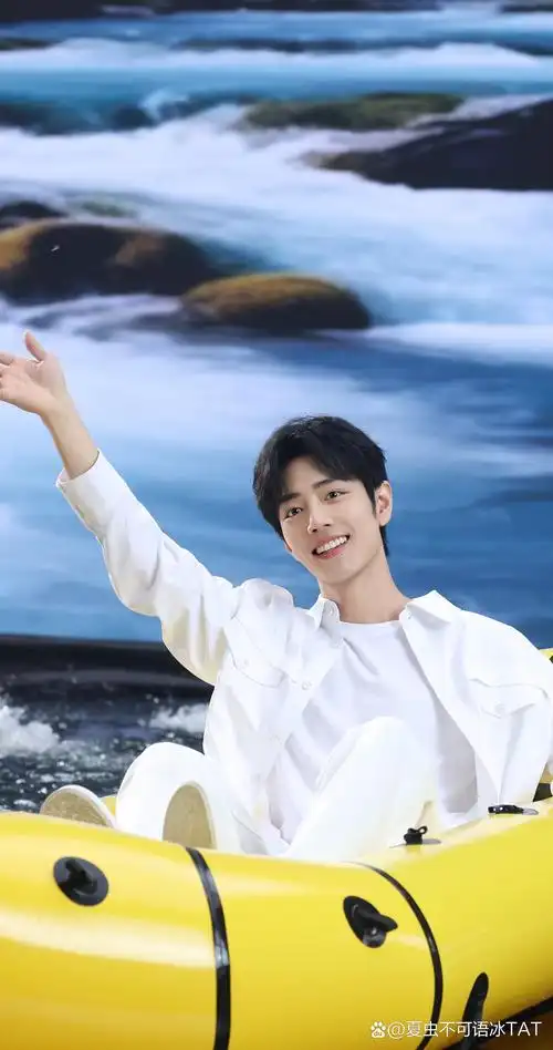 太可爱了太可爱了,这张明媚甜蜜的小脸!