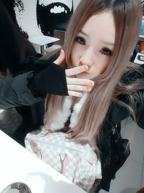 炫丽非主流女生透明qq皮肤 不管结局怎样我都不会怕 — 好哦好站