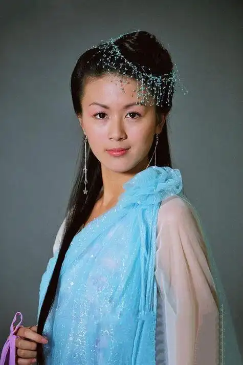 唐宁(中国香港影视女演员)_尚可名片