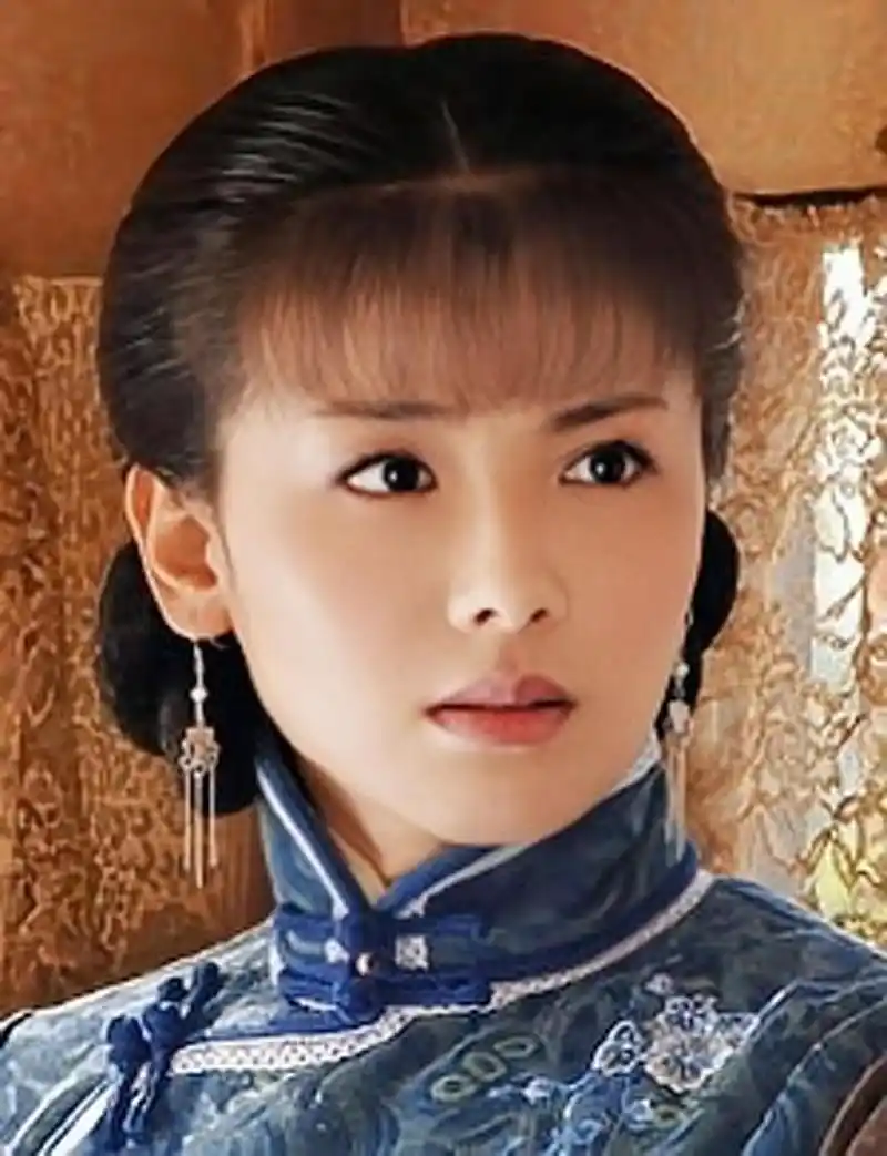 年轻时的刘涛可以说是纯天然美女,美得让人心动