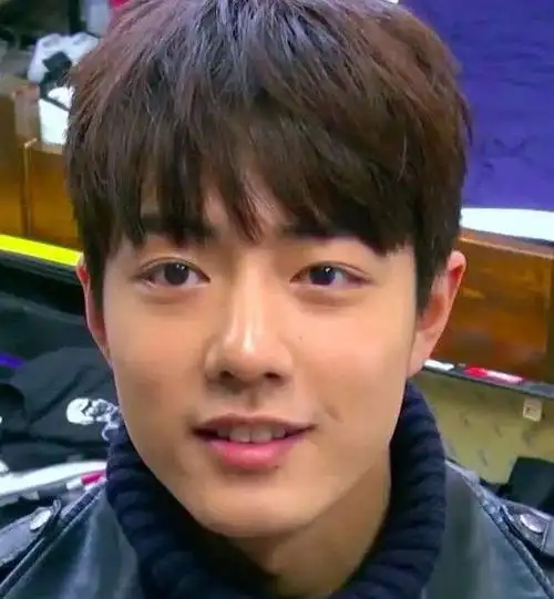 不八卦会死星人 3小时前 我要分享 679月28日是肖战出道四周年纪念