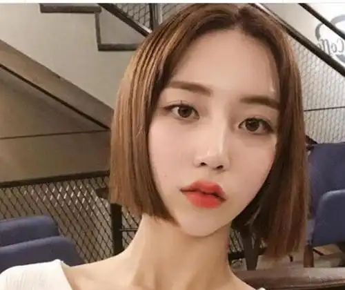 拉直短发如何打理 女生拉直后的短发样子