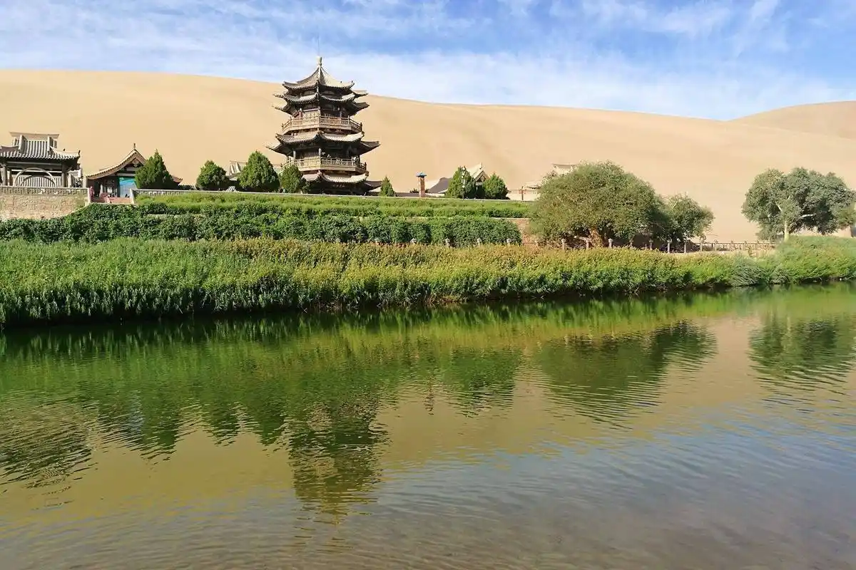 不填泉的景点,景色壮美,是酒泉旅游必打卡之地_鸣沙山_月牙泉_樊锦诗