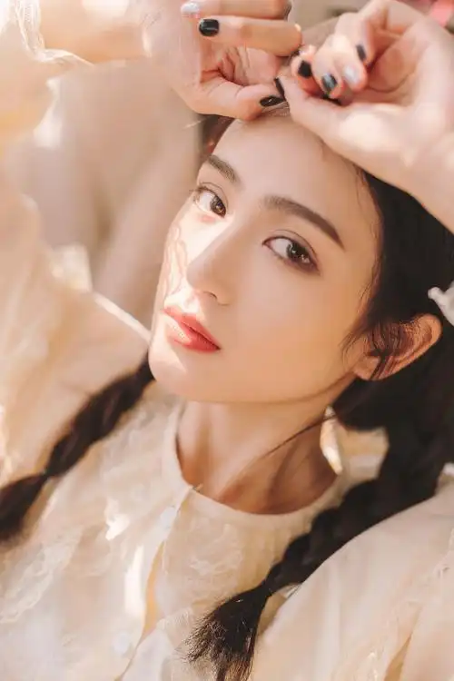 小女孩生活写真-小女孩头像-清新的小女孩现实小女孩照片(36p)