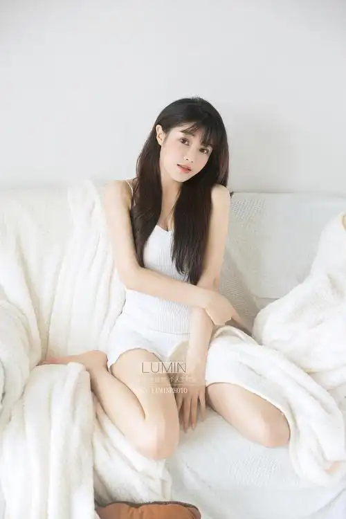 个人写真摄影少女风居家室内纯欲风少女写真深圳约拍