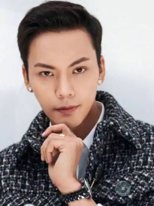 为啥陈伟霆嘴凸,笑起来却很好看