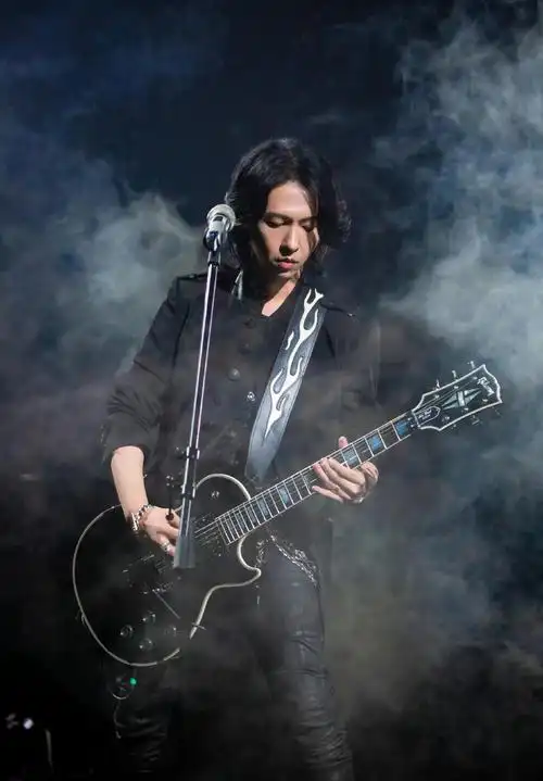 "人间蛊王"张淇,修炼20年终走红:奋斗的最坏结果,是大器晚成