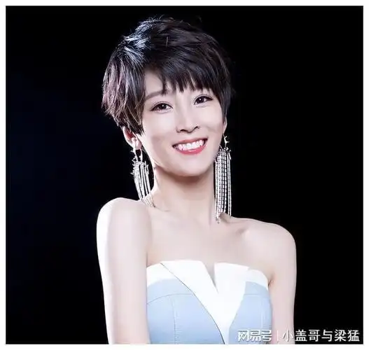 事实证明被劝和吴京离婚的谢楠已经走上了另一条道路