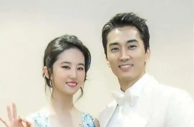 宋承宪新女友现身比刘亦菲差太远网友没眼光