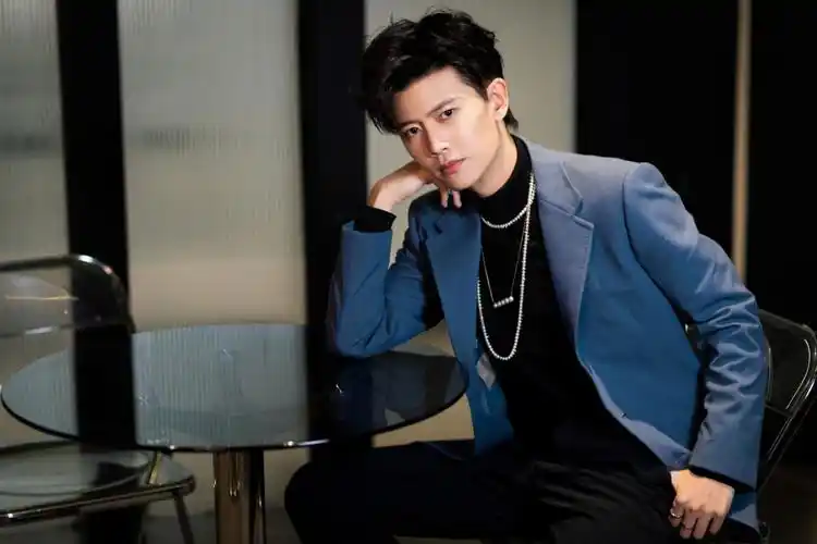 任嘉伦《凤凰台上》将拍,女主彭小苒颜值高,古装剧又有天花板了