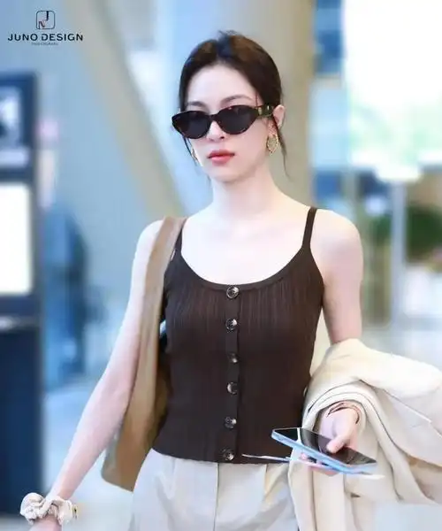 钟楚曦机场穿搭好美