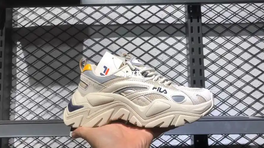 fila/斐乐 防弹少年团 新款鱼刺三代老爹鞋