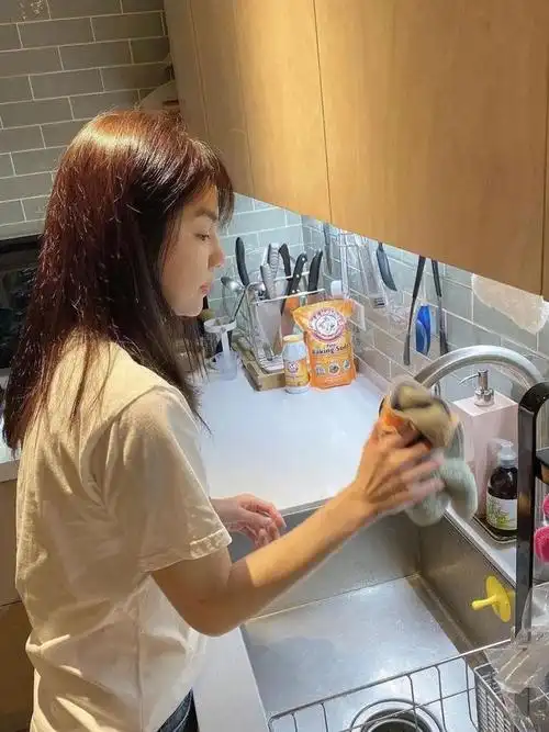 在家做饭带娃收拾家,这生活太令人羡慕了!