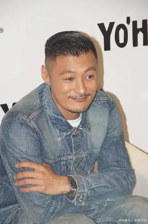 余文乐卖房赔258万!3年没拍戏店铺倒闭,面临财务危机?