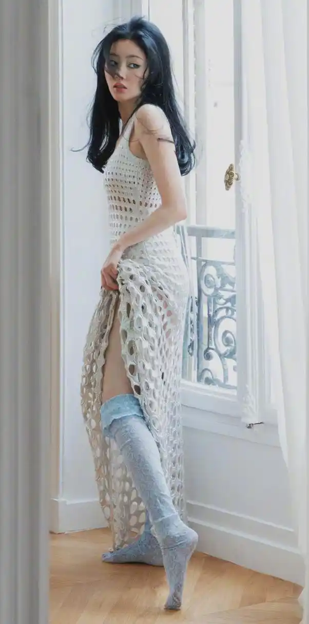 张天爱时尚芭莎封面壁纸